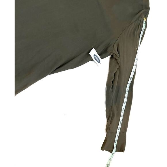 Old Navy Ancient Forest Green Popover Style V-Neck Blouse, Size Large - Picture 10 of 16